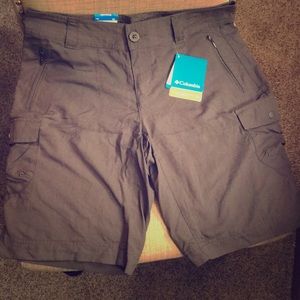 Dark grey Columbia hiking shorts